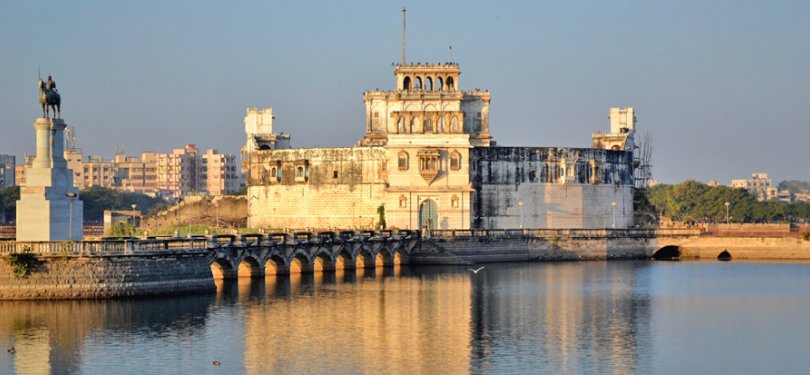 Gujarat Tour Lakhota Lake Museum