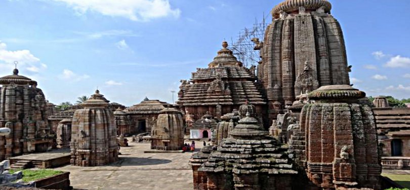 Lingaraj Temple & Nandankanan of Bhubneswar