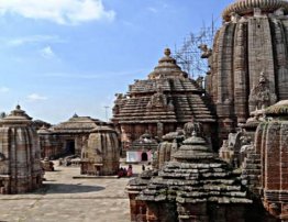 Lingaraj Temple & Nandankanan of Bhubneswar