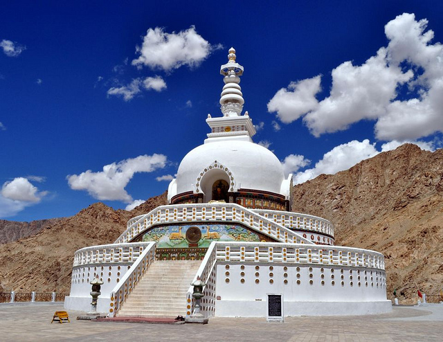 Shanti Stupa