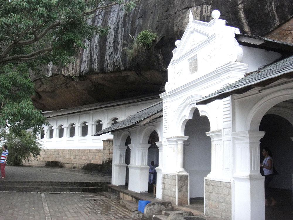 Dambulla Cave Temple